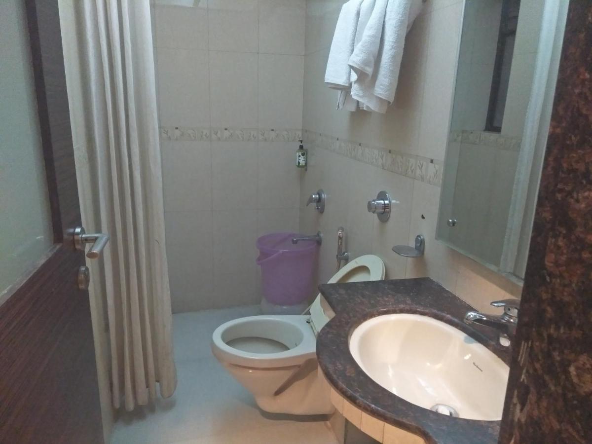 Treebo Trend Hotel Basera Púna Kültér fotó