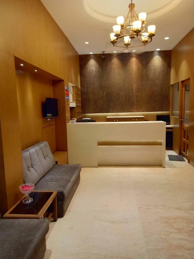 Treebo Trend Hotel Basera Púna Kültér fotó